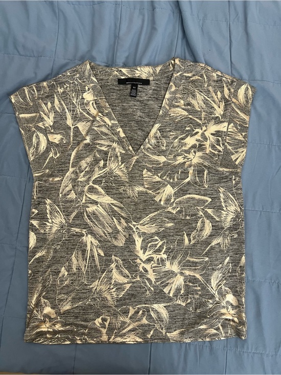 White House Black Market Tops - NWOT White House Black Market Gray and gold Floral V-Neck Tee